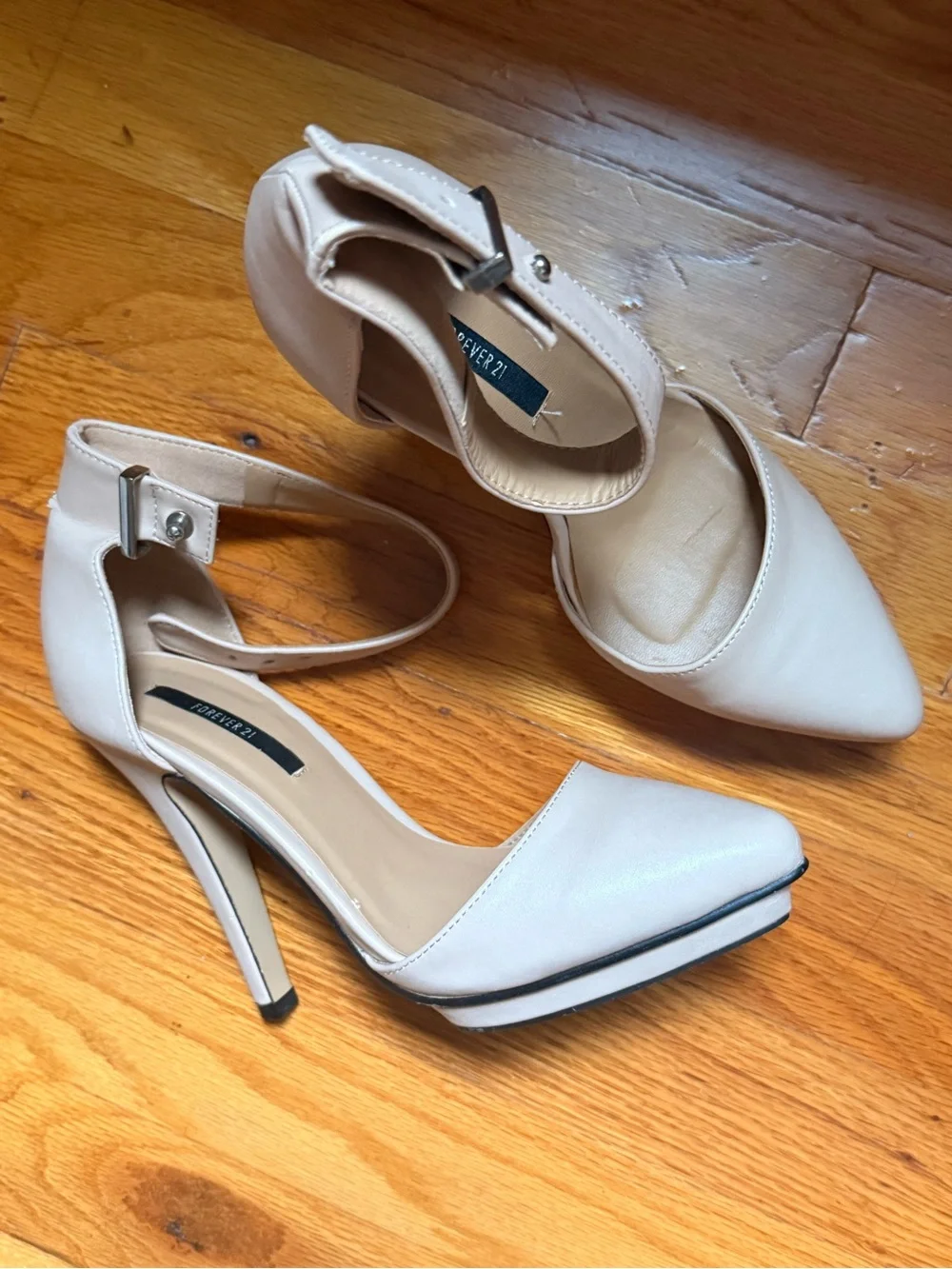 Forever 21 High Heel Classic Pumps🔥